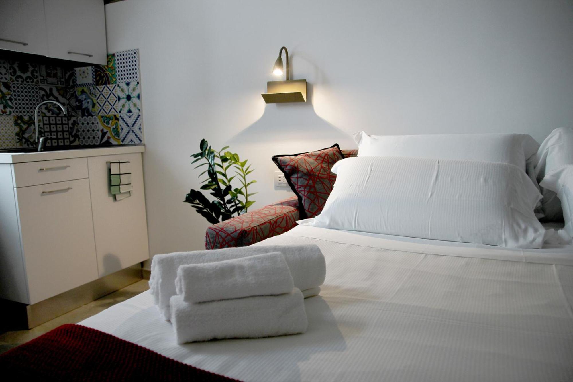 Joyful 148 Luxury Guest House Powered By Joyful Termini Boutique Guest House โรม ภายนอก รูปภาพ